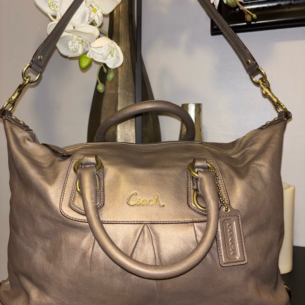 Coach Ashley Metallic Bronze Satchel- Matching Wristlet In Closet. - Picture 4 of 14